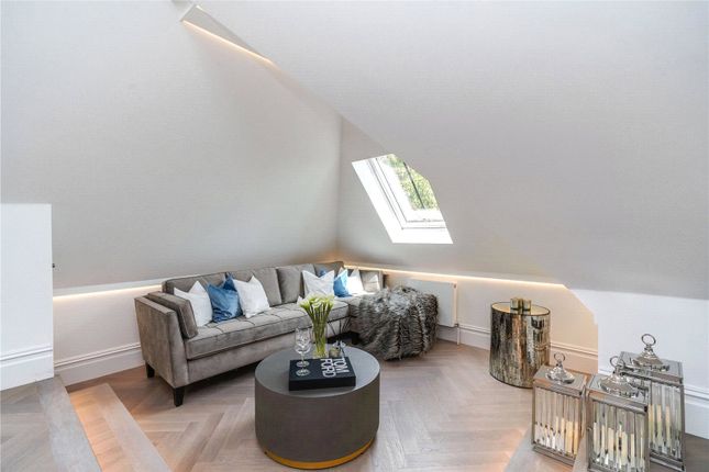 Flat 7, 40, Corfton Road, London photo 4