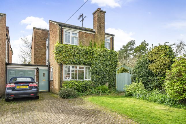 Link-detached house for sale in Greenfields, Adstock, Buckingham, Buckinghamshire