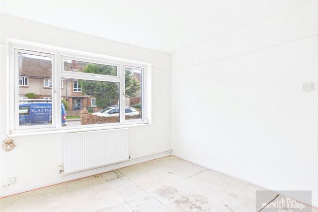 43, Grange Road, Essex photo 3