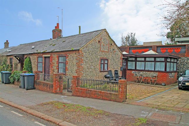 Bungalow for sale in Butts Cottages, London Road, Albourne