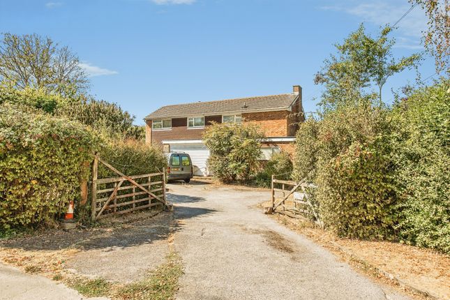 Kingsmans Farm Lodge, Kingsmans Farm Road, Hockley photo 4