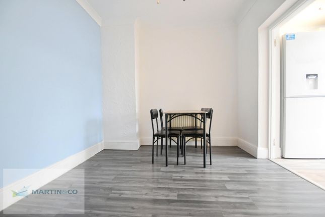 7, Berkeley Drive, West Molesey photo 3