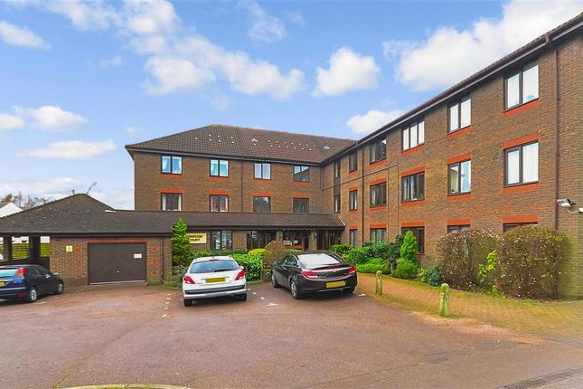Thumbnail Flat for sale in Kings Road, Brentwood, Essex