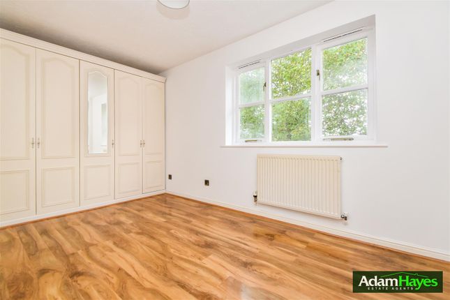 27, Fenstanton Avenue, London photo 4