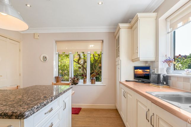 102 Wolverhampton Road, Cannock, Staffordshire photo 4