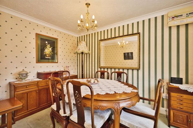 52, Beaconfield Road, YEOVIL photo 4