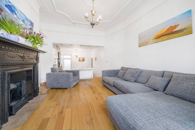 Thumbnail Flat for sale in Englewood Road, Clapham South, London