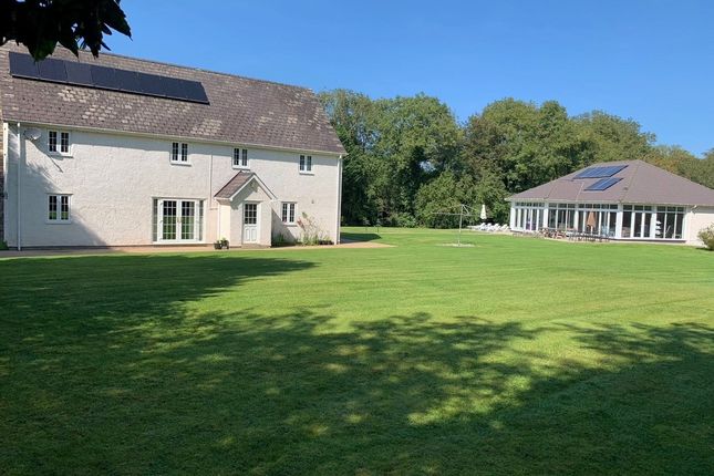 Side And Pool House
