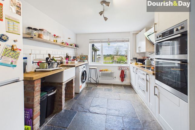 155 Alkington Road, Whitchurch photo 3