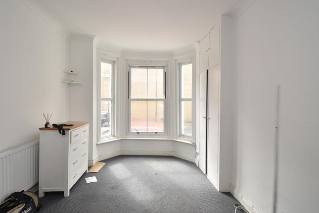 Flat for sale in South Terrace, Hastings