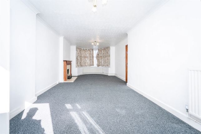 44, Whitelands Road, High Wycombe photo 3