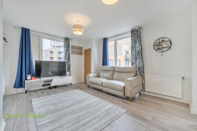 Flat 2, 15, Station Approach Road, Coulsdon photo 2