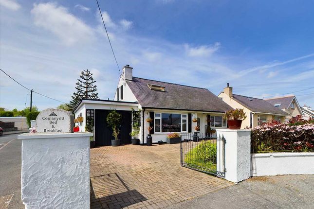 Thumbnail Detached bungalow for sale in Ceulanydd, Trigfa Estate, Moelfre