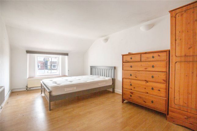 Top Floor Flat, 25, West Park, Bristol photo 4
