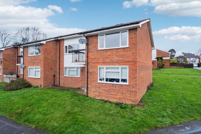 40, Bells Hill Green, Stoke Poges photo 2