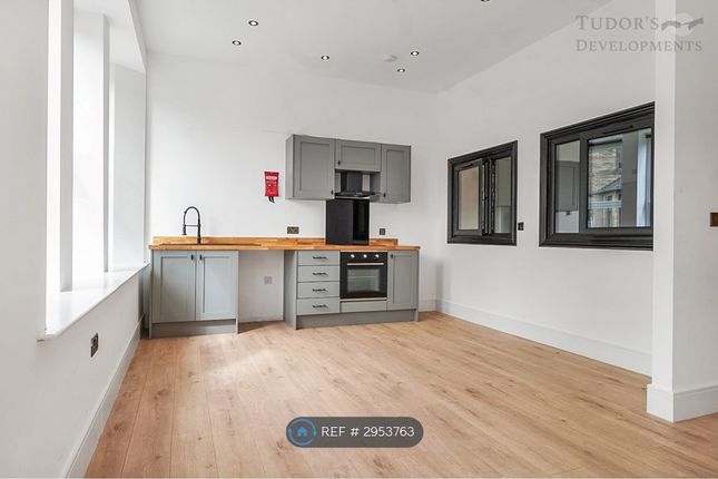 Apartment, Tudor House Bradford Road, Brighouse photo 3