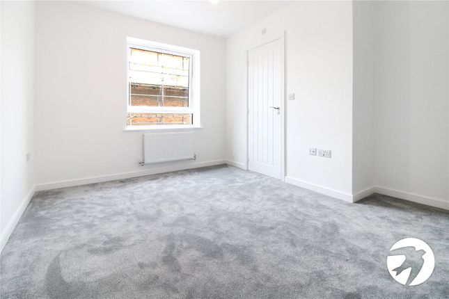3, Combes Road, Ebbsfleet photo 5