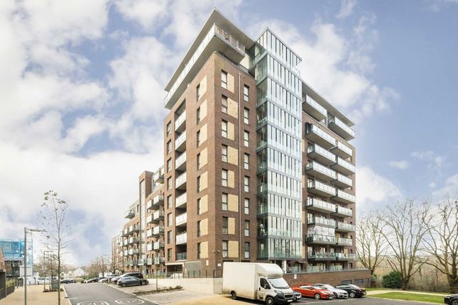 1-bed flat on Flat 60, Goshawk Court, 5, Shearwater Drive, London, £250,000