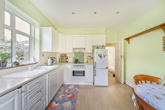5, Hillcrest Avenue, Pinner photo 2