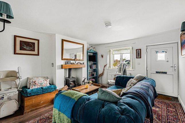 6, Dynevor Terrace, Fairford photo 3