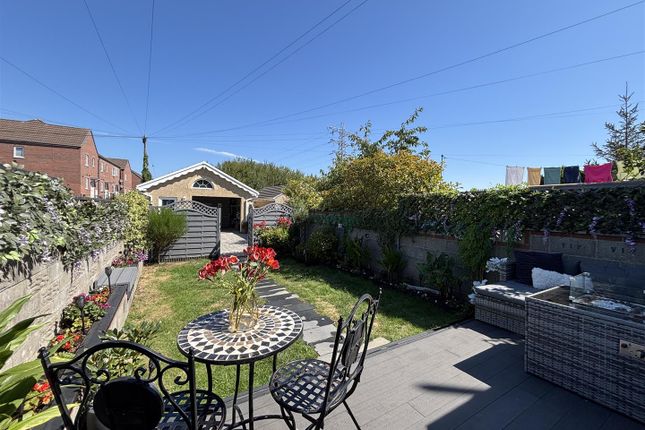 27, Sandy Road, Llanelli photo 4