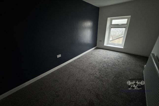15, Churchfield Row, Pentre photo 4
