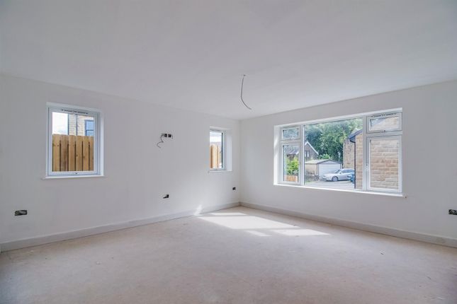 Detached house for sale in Commercial Road, Skelmanthorpe, Huddersfield