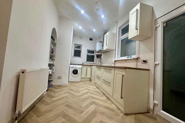 Whatsapp Image 2025-11-27 At 11.00.01 (3).Jpeg