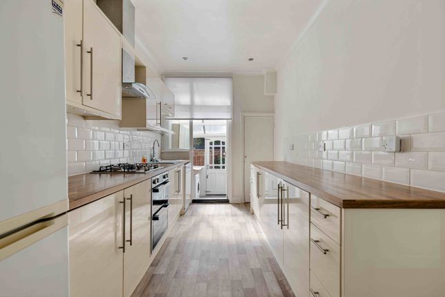 8, Garden Road, Penge photo 5