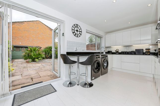 17, Colt Stead, Longfield photo 2