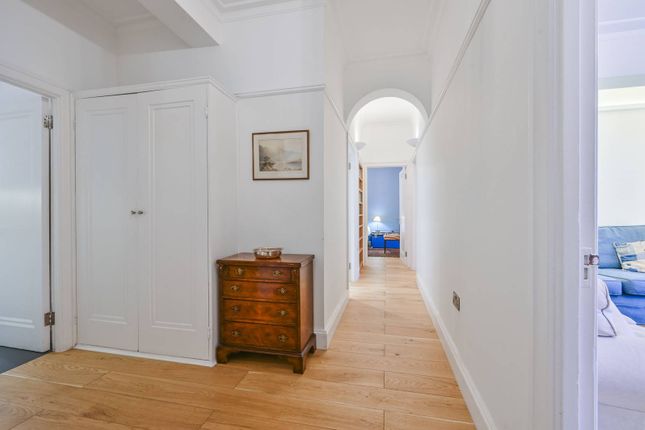 Thumbnail Flat to rent in Curzon Street, Mayfair, London