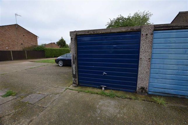 Parking/garage for sale in Clyde, East Tilbury, Tilbury