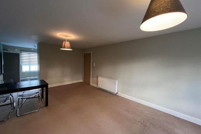 10, Beneagles Court, Auchterarder photo 3