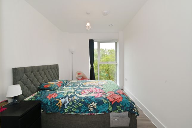 Carmelia House , Aerodrome Road, London photo 4