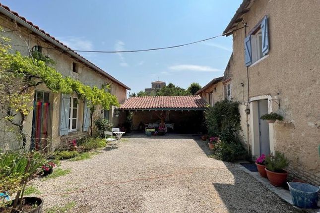 Property for sale in Villefagnan, Poitou-Charentes, 16240, France