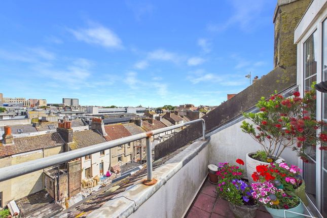 Top Maisonette, 8 Tichborne Street, Brighton photo 2