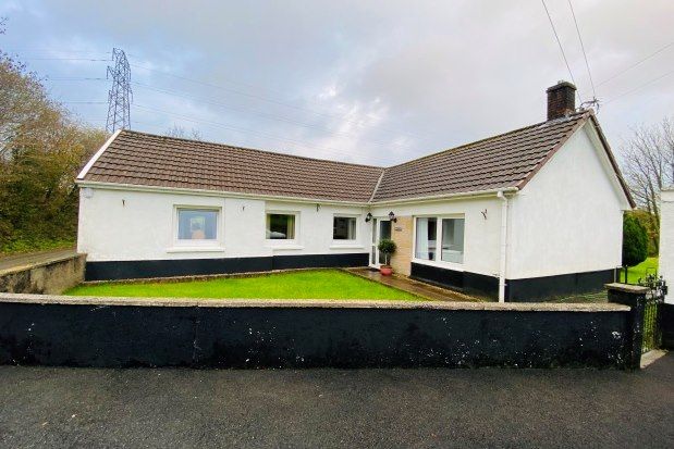 Detached bungalow to rent in Trawsmawr, Carmarthen