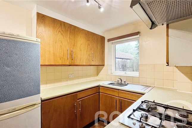 66, Beaconsfield Way, Reading photo 5