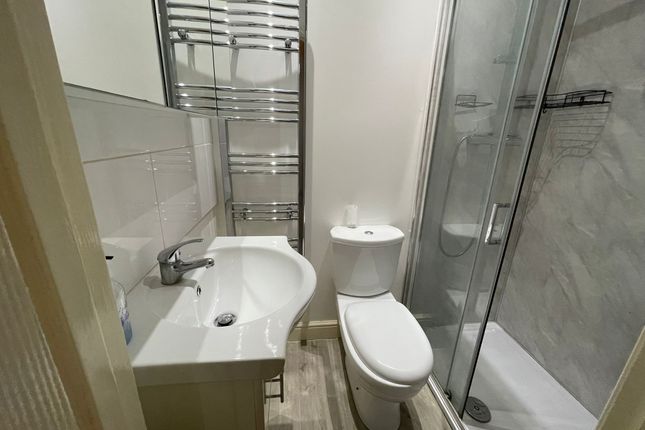 6, Toley Avenue, Preston Road, Wembley photo 3