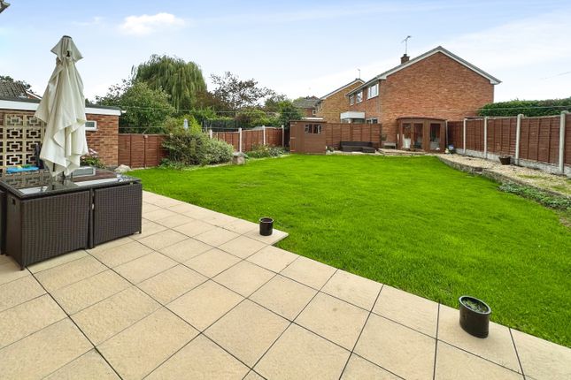 24, Linden Lea, Wolverhampton photo 4
