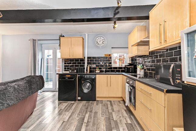 32 Bolton Road West, Bury photo 3
