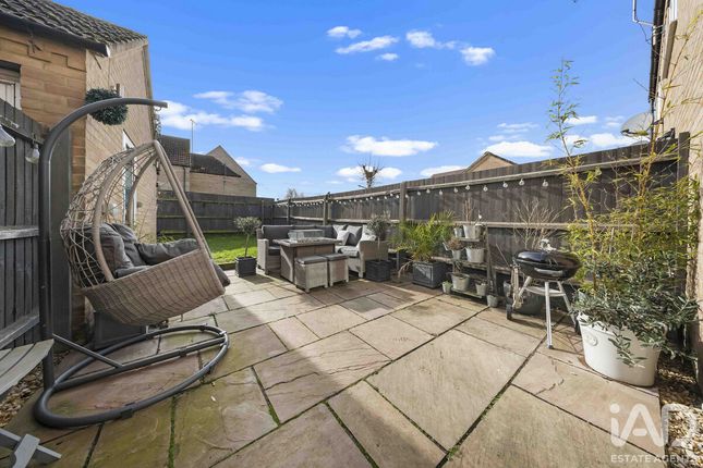 194, Columbine Road, Ely photo 2