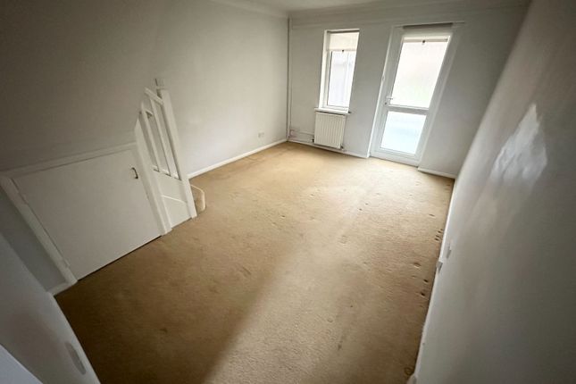 104, Glebeland Way, Torquay photo 3