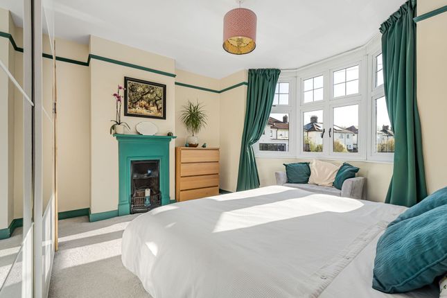 13 Alexandra Road, High Wycombe photo 4