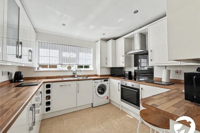 32, Birch Drive, Kent photo 2