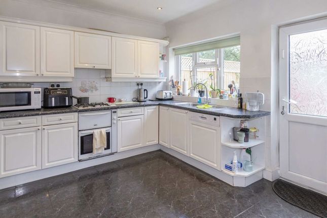 18, Dudley Gardens, London photo 3