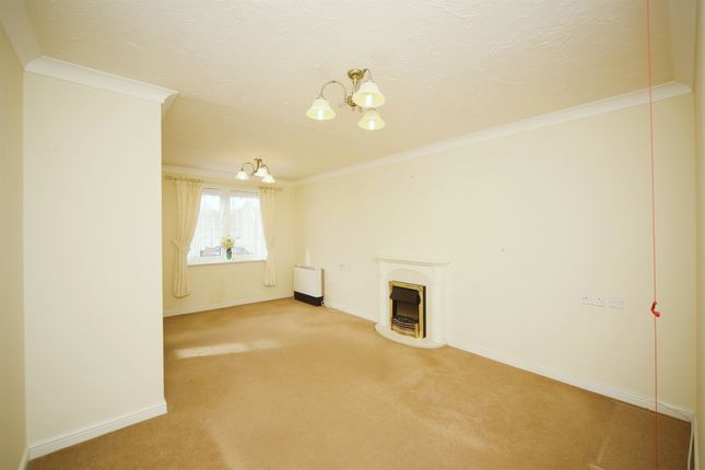 Property for sale in Lugtrout Lane, Solihull