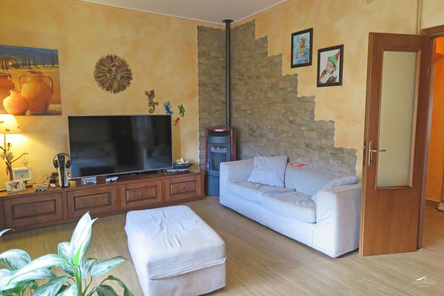 Thumbnail Apartment for sale in Massa-Carrara, Bagnone, Italy