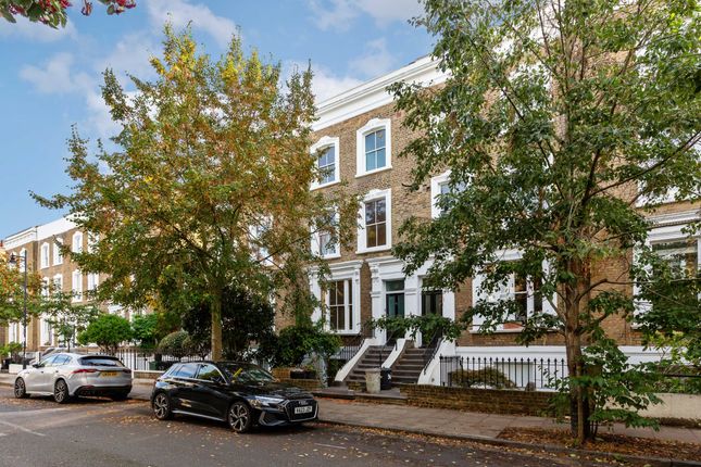 2-bed flat on London, £500,000