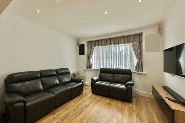 93, Dorchester Waye, Hayes photo 2